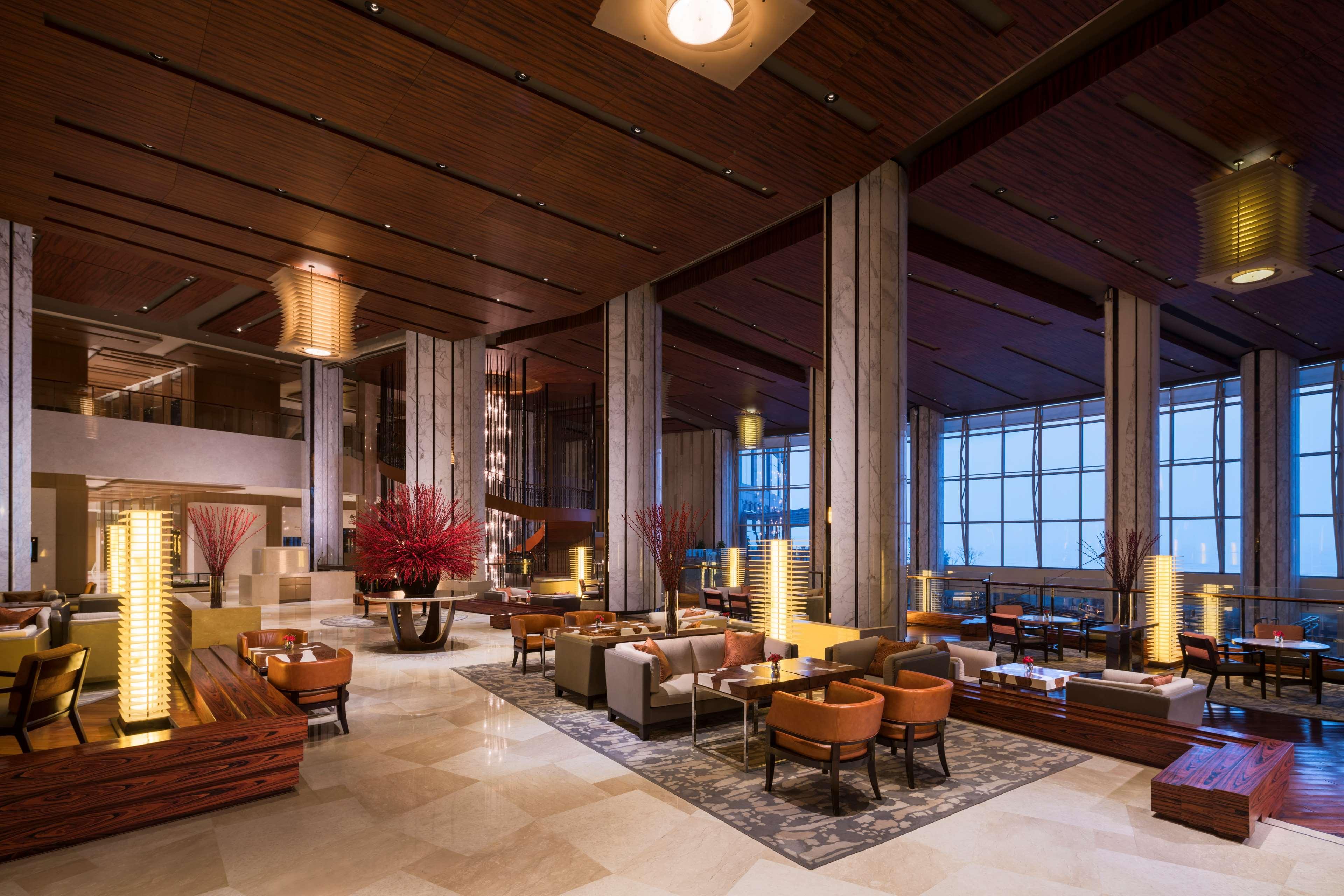 Отель Hyatt Regency Циндао Экстерьер фото