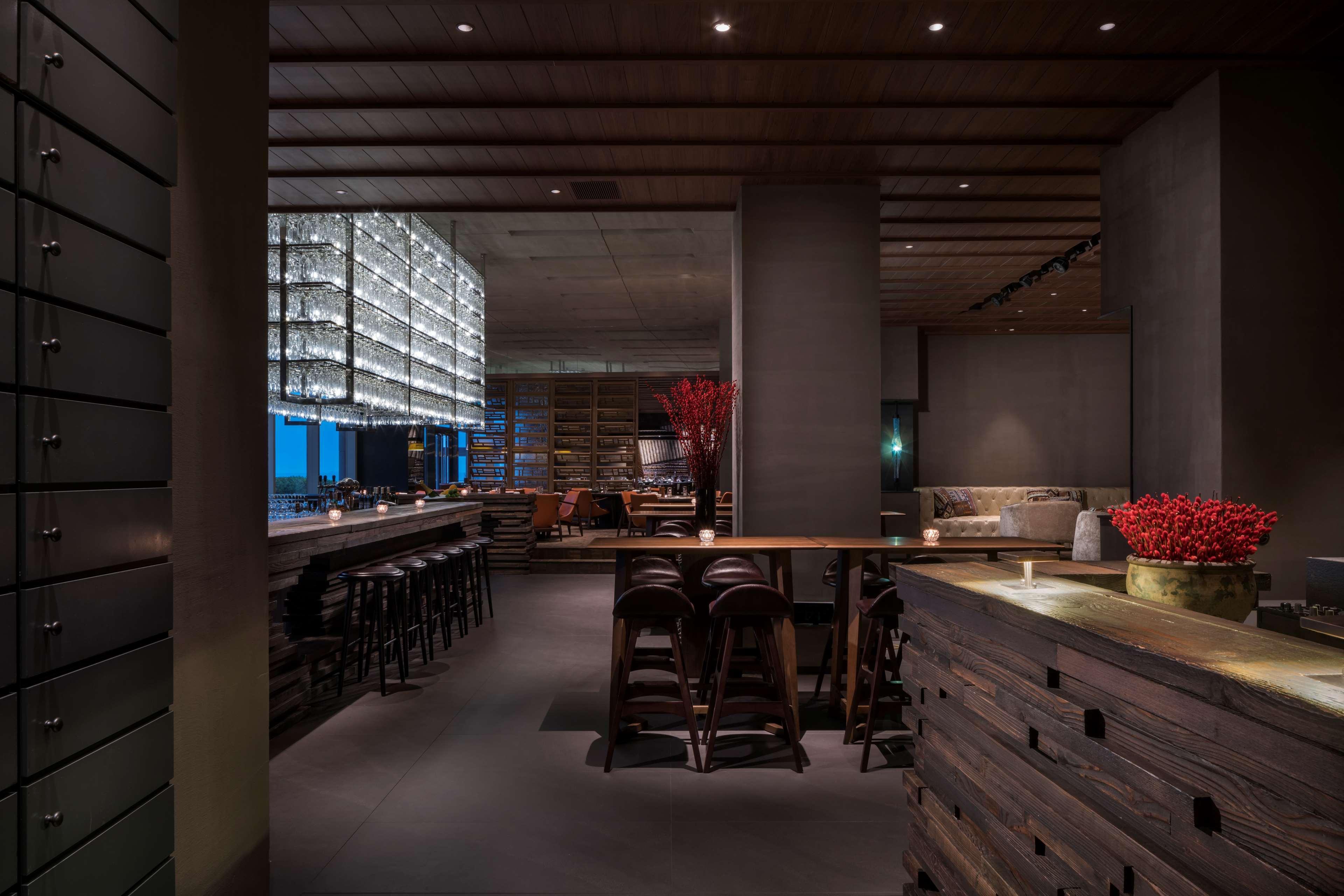 Отель Hyatt Regency Циндао Экстерьер фото