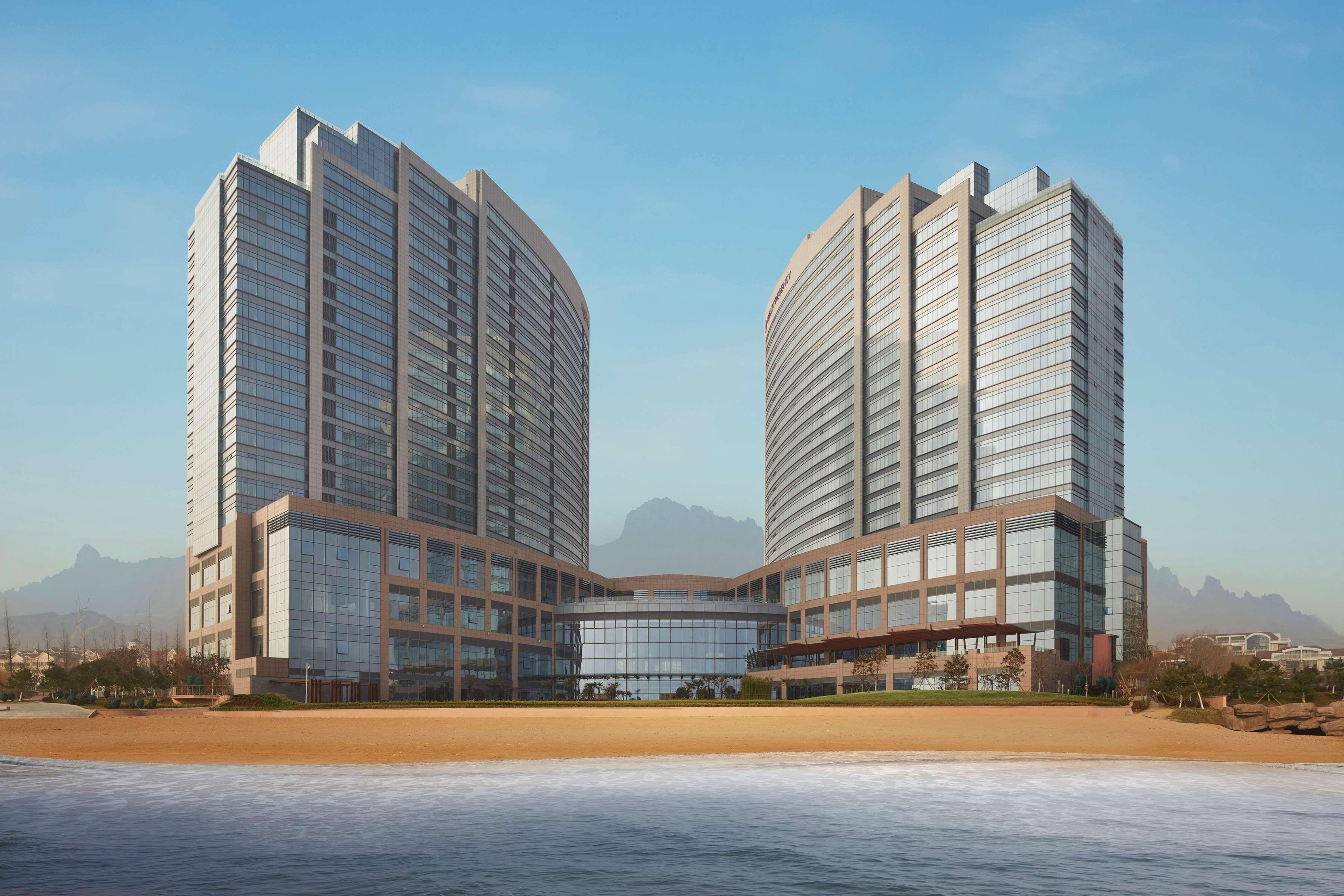 Отель Hyatt Regency Циндао Экстерьер фото