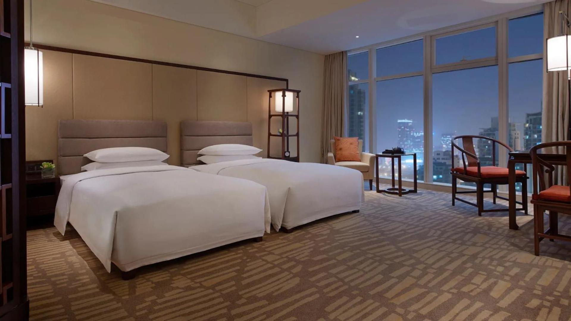 Отель Hyatt Regency Циндао Экстерьер фото